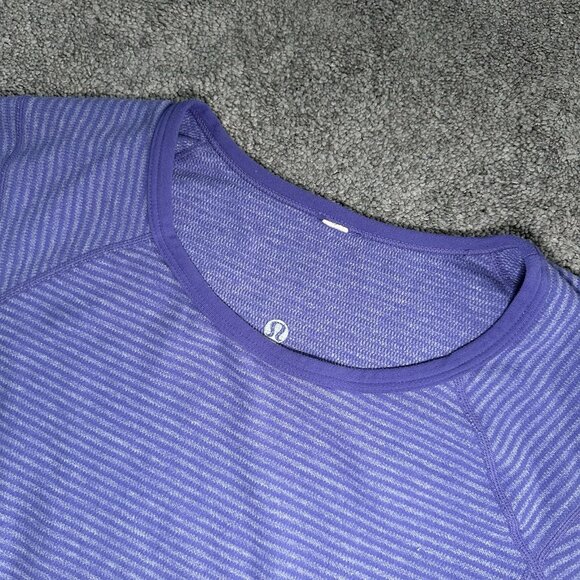 Lululemon Turn Around Shirt Women 10 Purple Thumbhole Reversible Gym Yoga - Picture 2 of 13